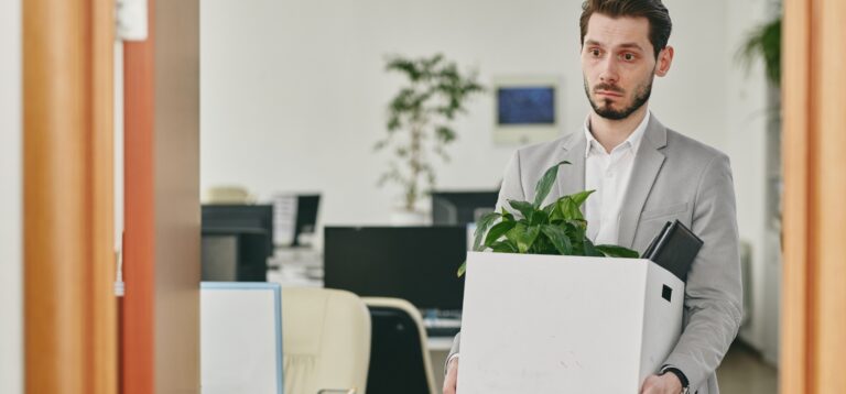 Rozwiązanie umowy bez wypowiedzenia przez pracownika